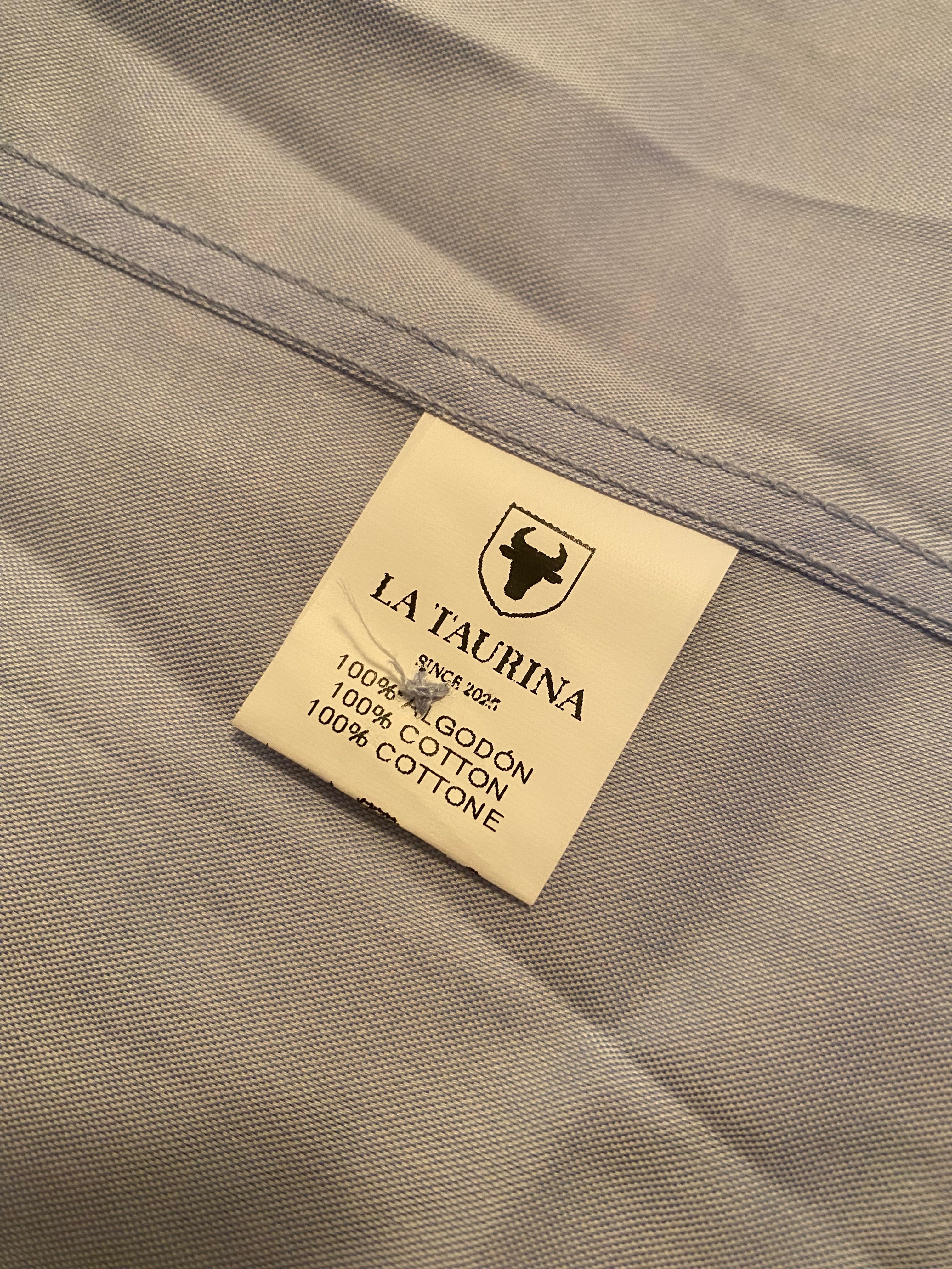 Camisa Azul Celeste Logo Azul Marino