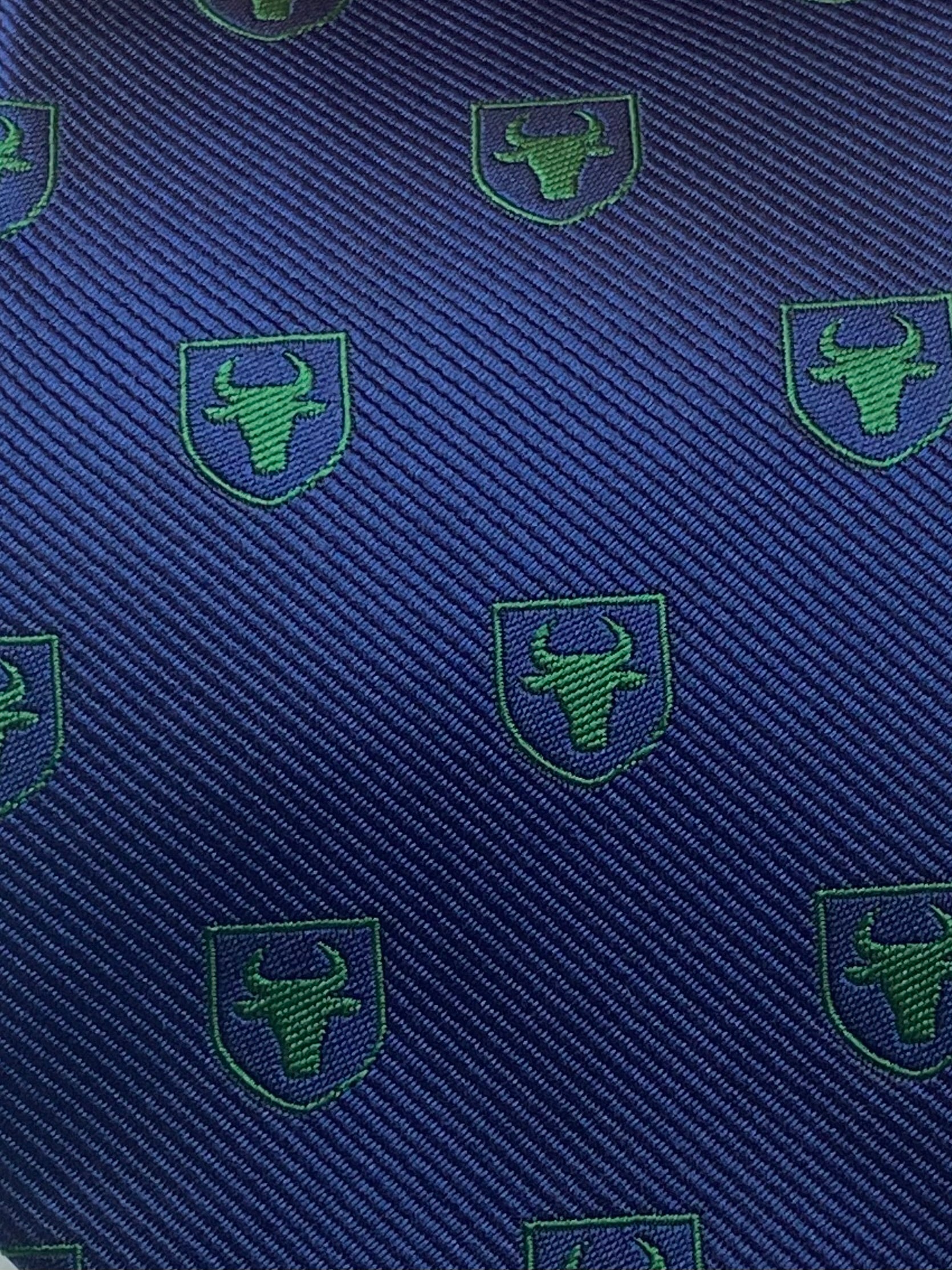Corbata Azul Marino Logo Verde Oliva
