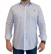 Camisa Blanca Rayas Azules Popelín Logo Rojo