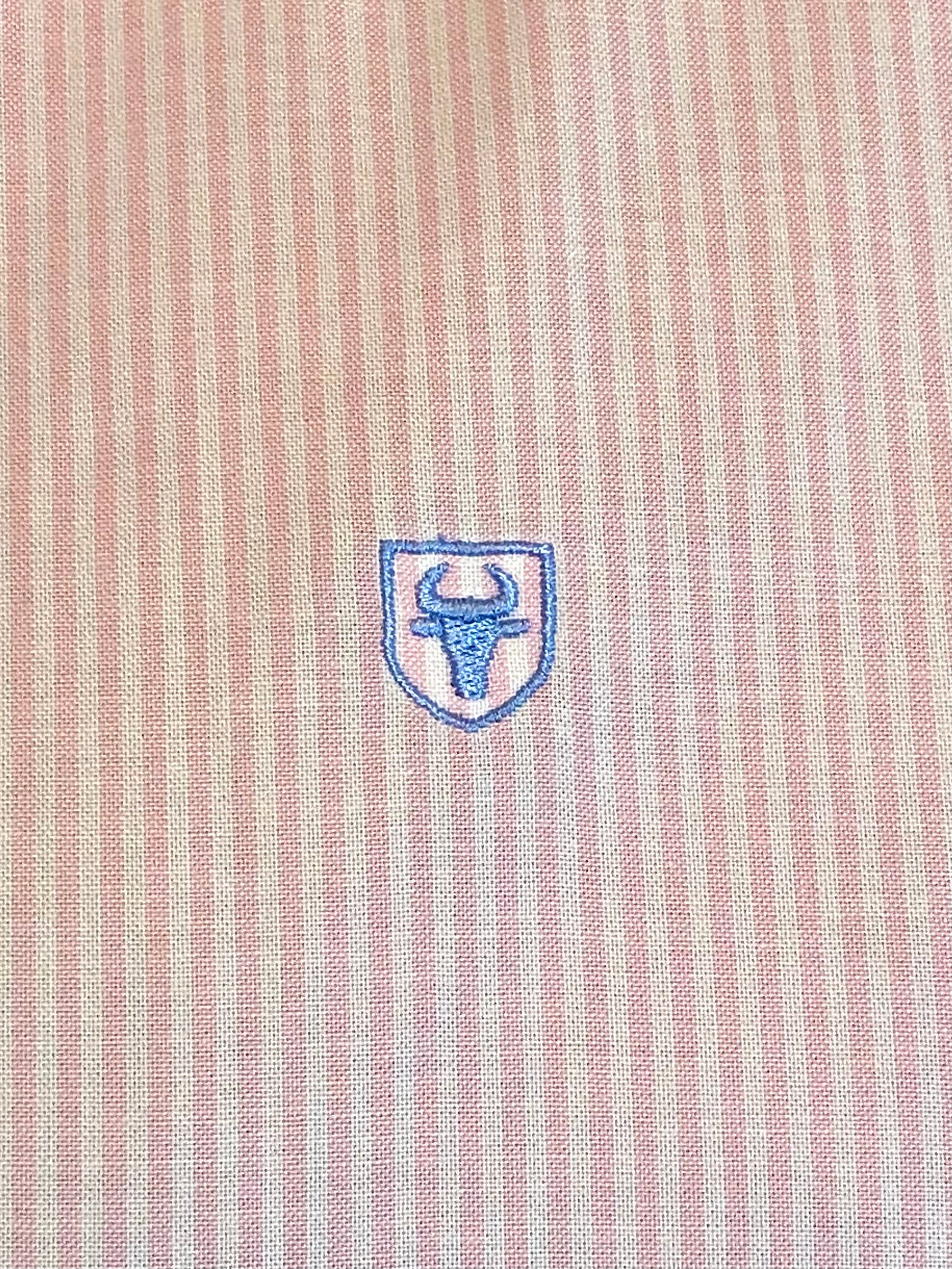 Camisa Oxford Blanca Rayas Rosas Desgastado Logo Azul Celeste