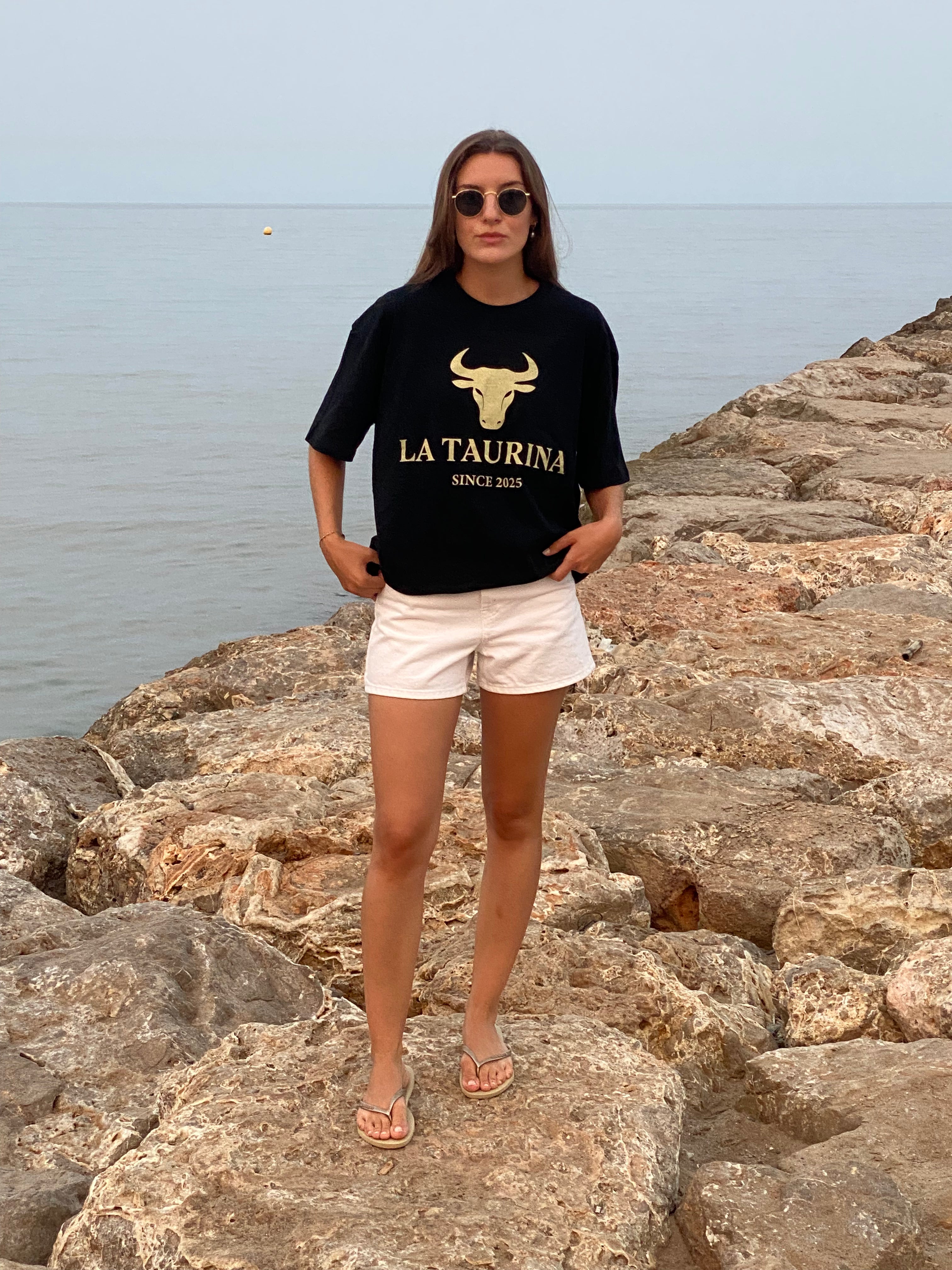 Camiseta La Taurina Negra - Estilo Atrevido Atemporal